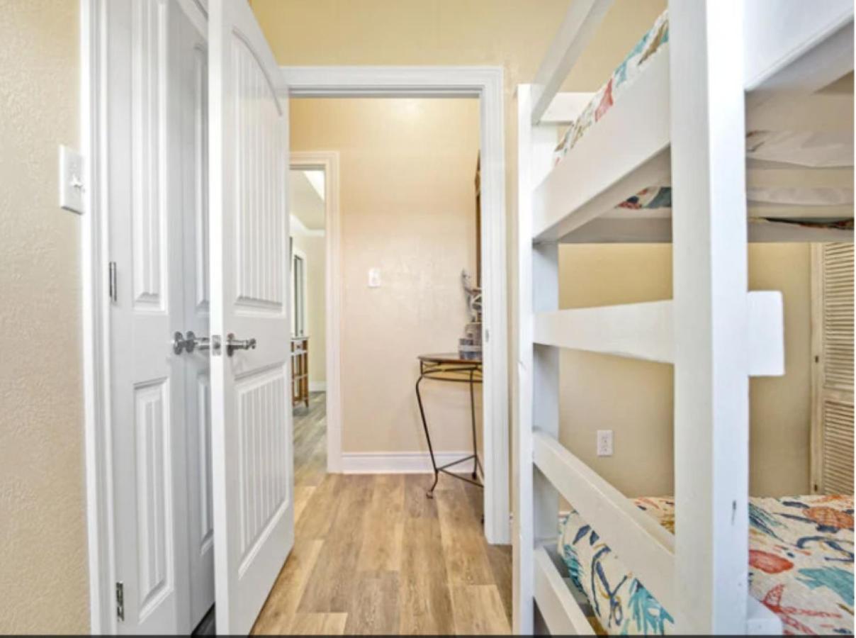 Fancy Nancy 2 Min Walk To Beach, Lyft, Pet-Friendly Bolivar Peninsula Exterior photo